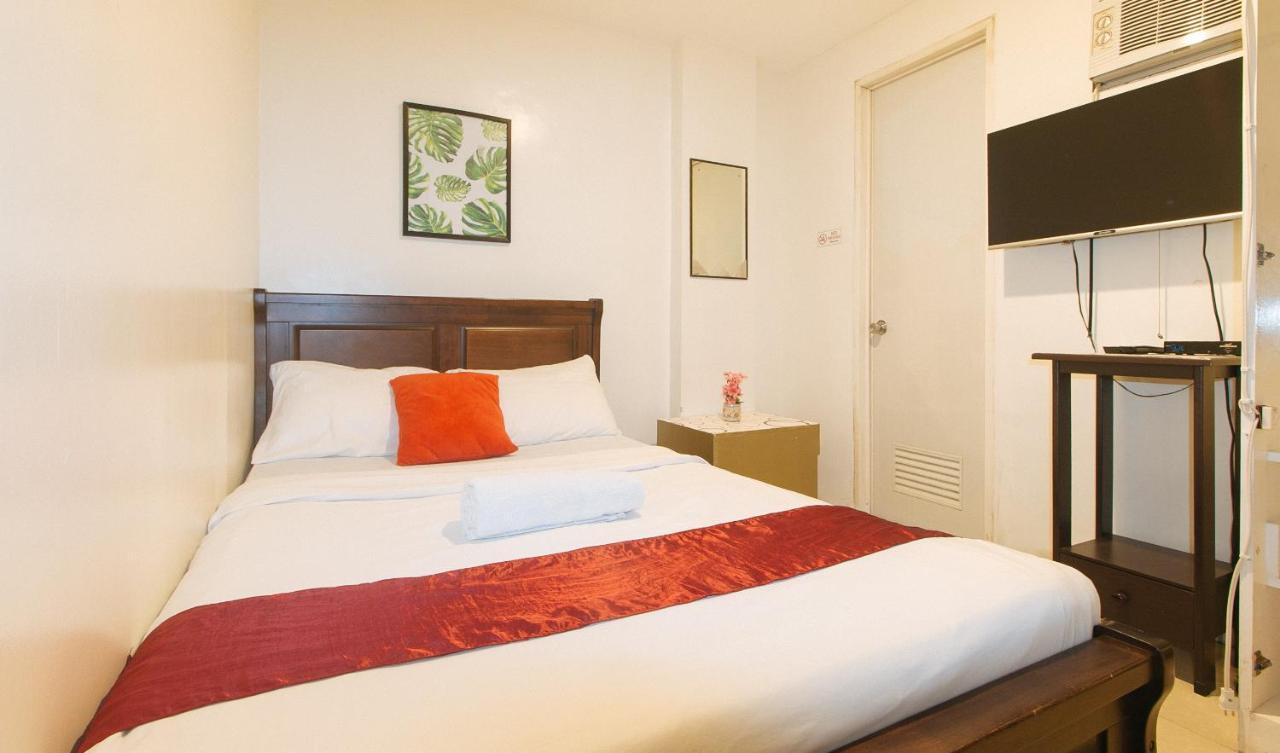 Nearest Hostel Pasay City By Reddoorz Ngoại thất bức ảnh