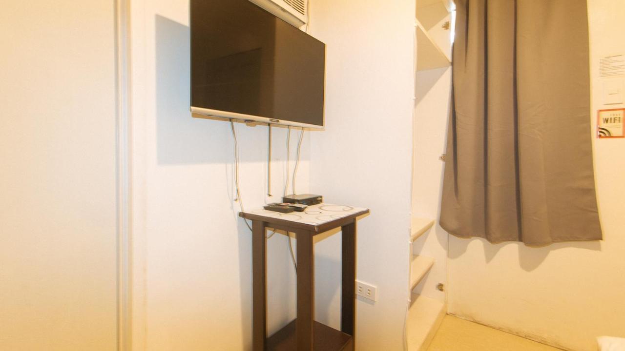 Nearest Hostel Pasay City By Reddoorz Ngoại thất bức ảnh
