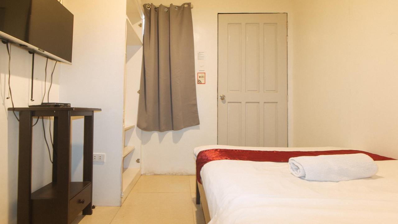 Nearest Hostel Pasay City By Reddoorz Ngoại thất bức ảnh