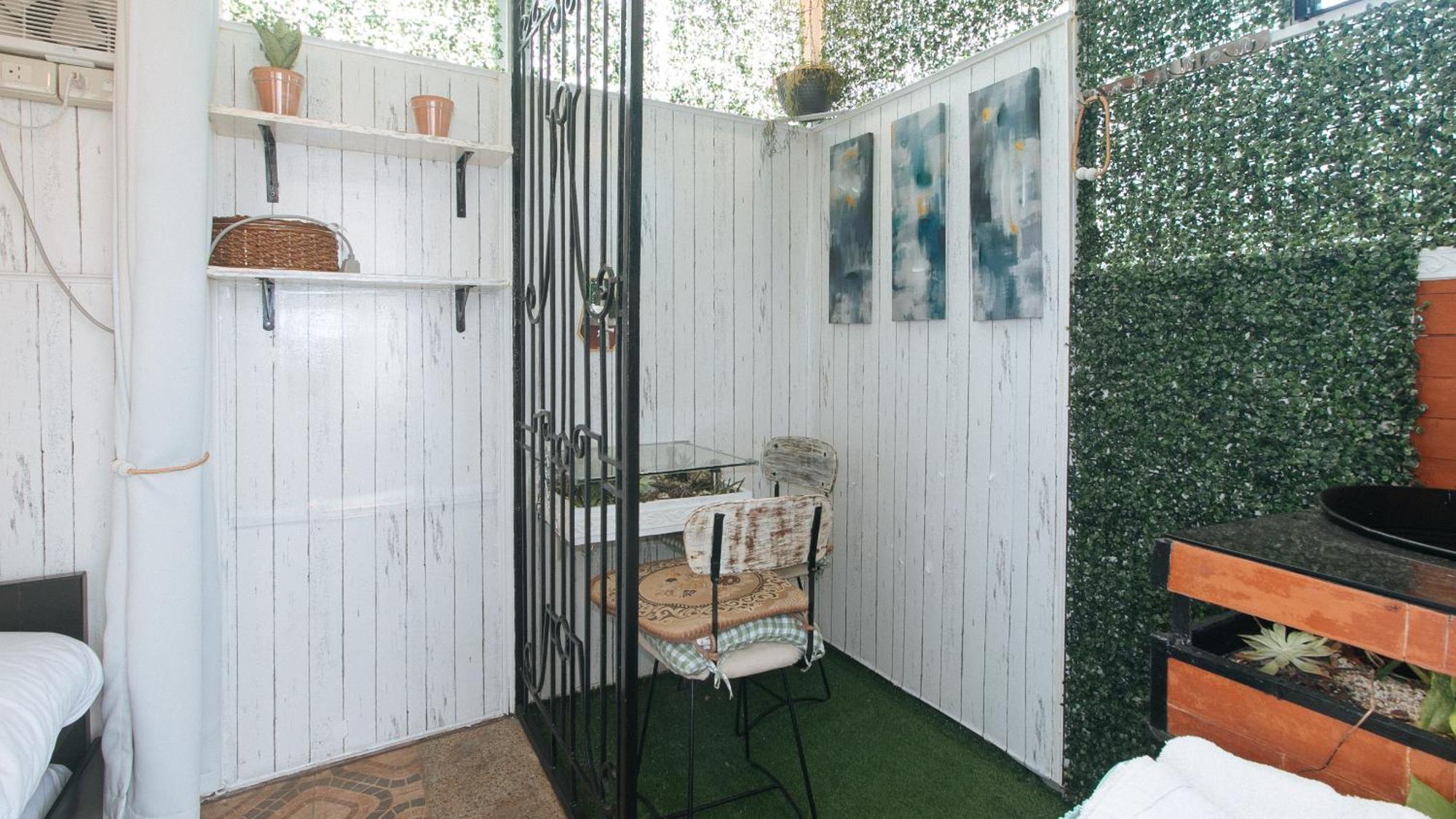Nearest Hostel Pasay City By Reddoorz Ngoại thất bức ảnh